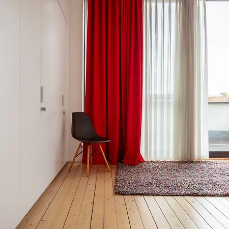 Spacious Belle Epoque House With Free Parking Semesterbostad